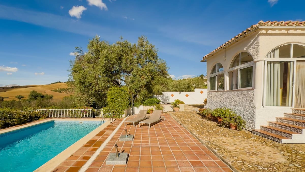 2 slaapkamer Villa te koop in Almogia met zwembad garage - € 309.000 (Ref: 9421990)