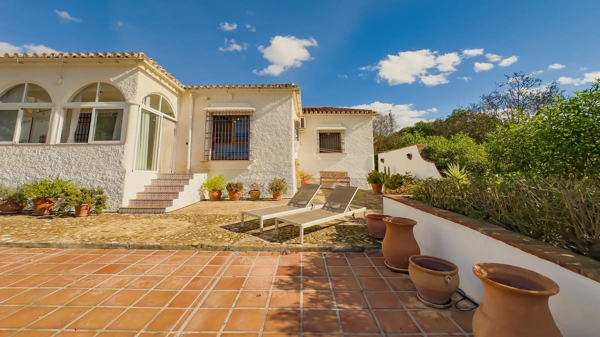 2 slaapkamer Villa te koop in Almogia met zwembad garage - € 309.000 (Ref: 9421990)