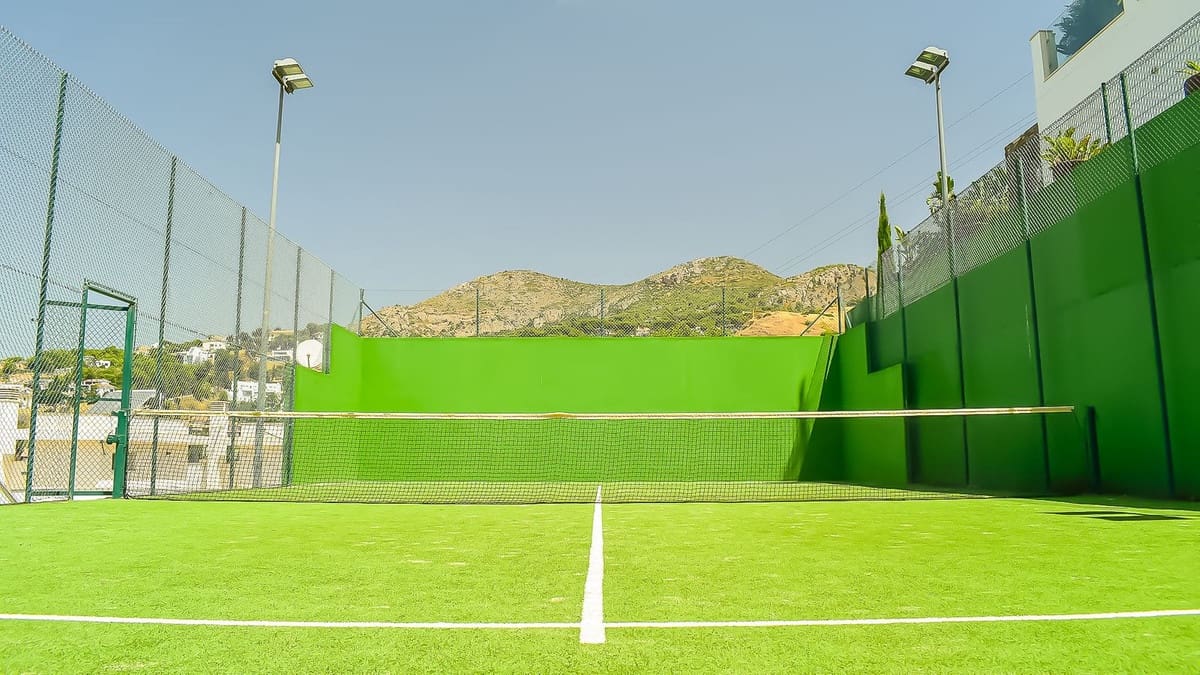 3 Zimmer Doppelhaus zu verkaufen in Malaga Stadt mit Pool Garage - 935.000 € (Ref: 9432470)