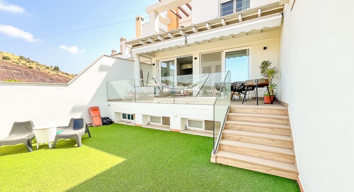 Pareado de 3 habitaciones en Málaga ciudad en venta con piscina garaje - 895.000 € (Ref: 9432470)
