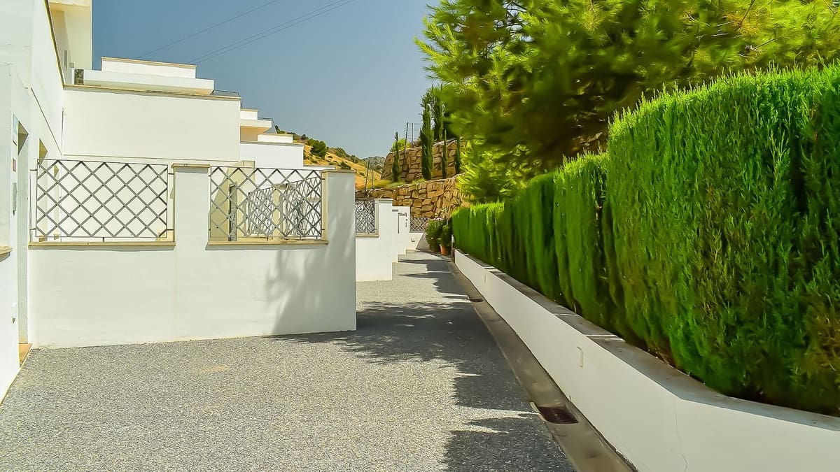 Pareado de 3 habitaciones en Málaga ciudad en venta con piscina garaje - 895.000 € (Ref: 9432470)