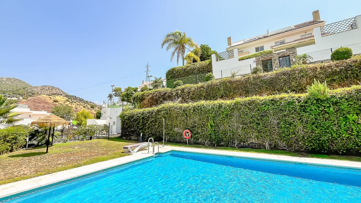 Pareado de 3 habitaciones en Málaga ciudad en venta con piscina garaje - 895.000 € (Ref: 9432470)