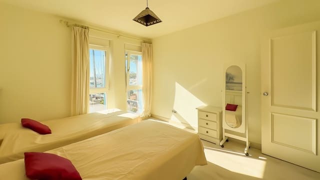 Apartamento de 3 habitaciones en Sotogrande, San Roque en venta - 500.000 € (Ref: 9432651)