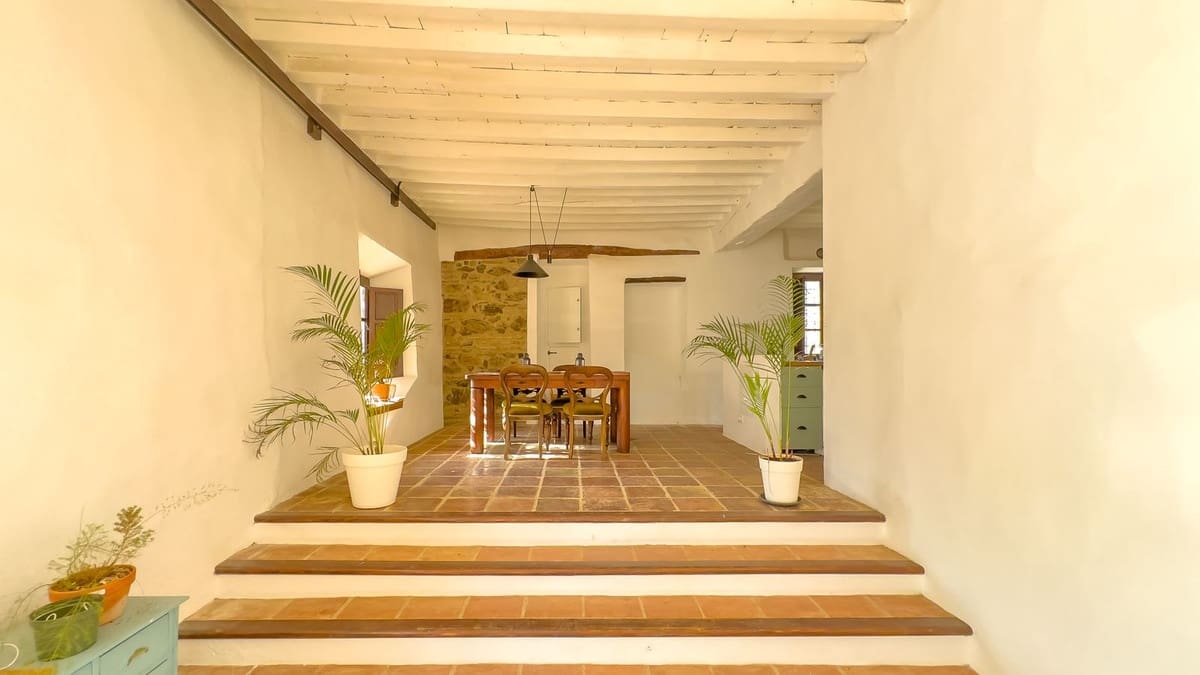 8 soverom Finca/Herregård til salgs i Malaga by med svømmebasseng garasje - € 1 195 000 (Ref: 9438759)