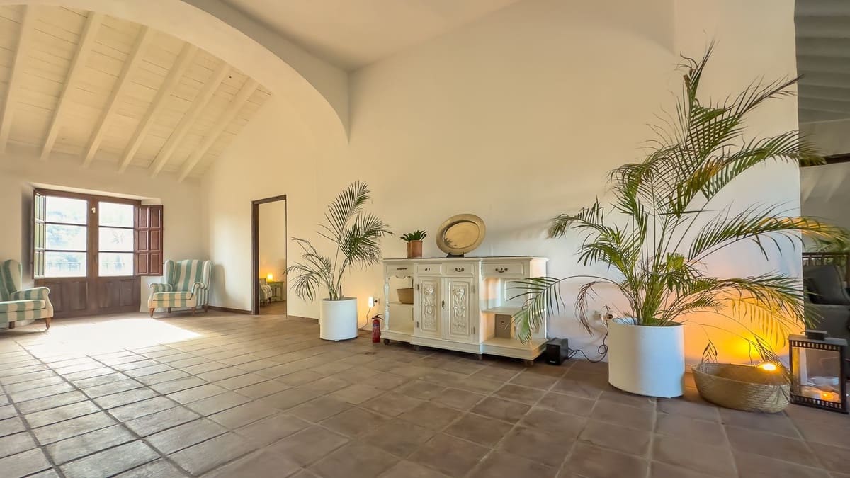 8 soverom Finca/Herregård til salgs i Malaga by med svømmebasseng garasje - € 1 195 000 (Ref: 9438759)