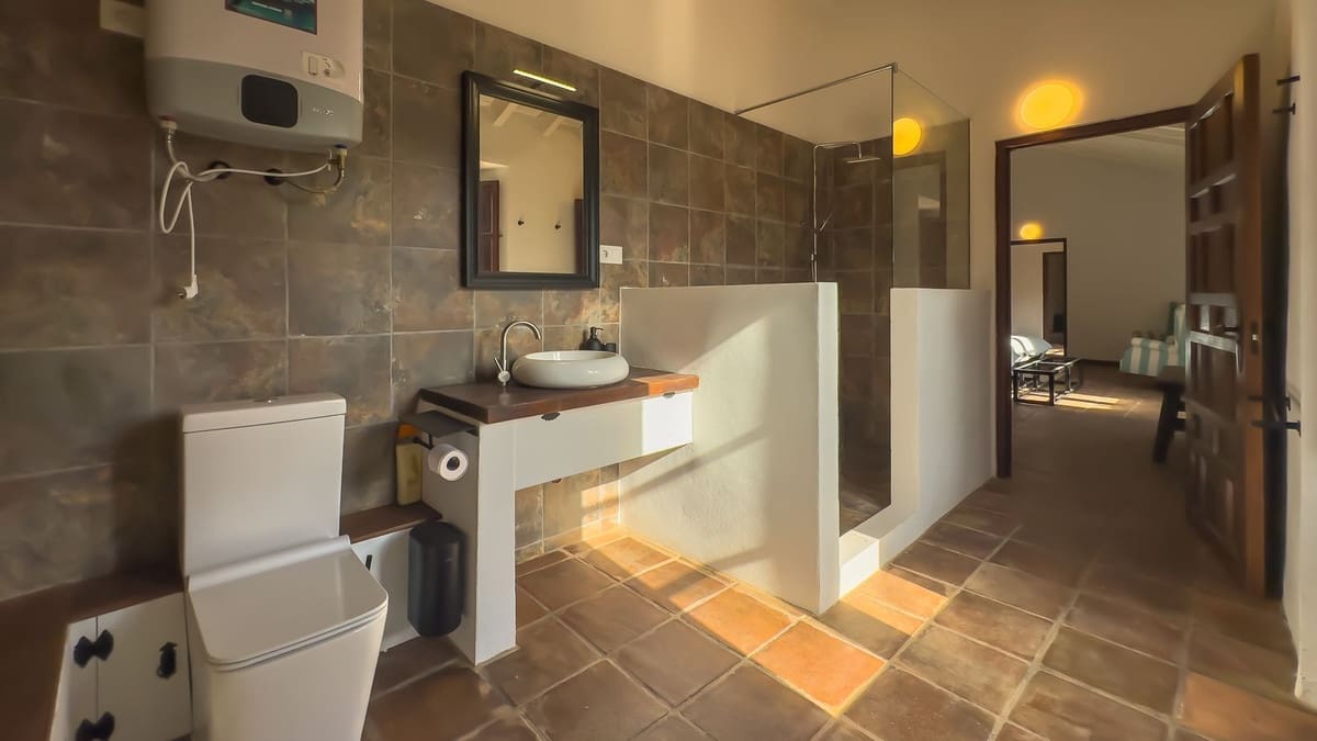 8 soverom Finca/Herregård til salgs i Malaga by med svømmebasseng garasje - € 1 195 000 (Ref: 9438759)