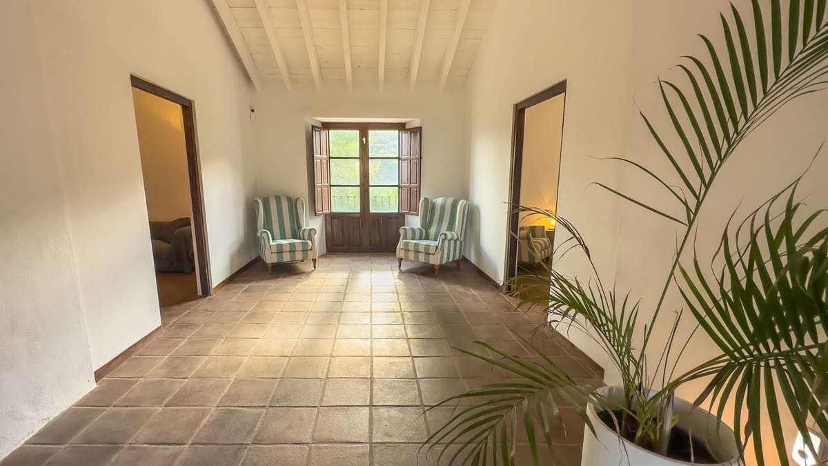 8 soverom Finca/Herregård til salgs i Malaga by med svømmebasseng garasje - € 1 195 000 (Ref: 9438759)