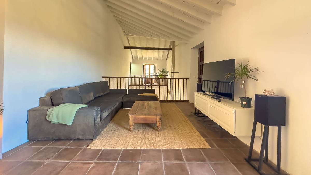 8 soverom Finca/Herregård til salgs i Malaga by med svømmebasseng garasje - € 1 195 000 (Ref: 9438759)
