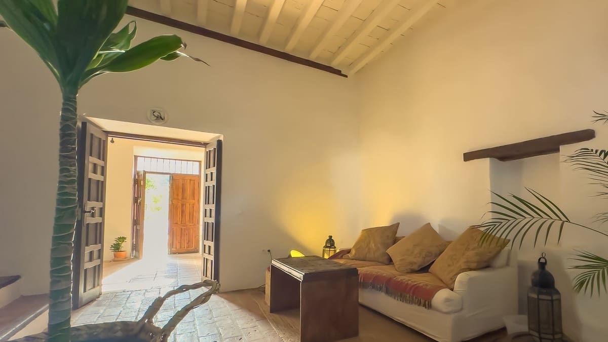 8 soverom Finca/Herregård til salgs i Malaga by med svømmebasseng garasje - € 1 195 000 (Ref: 9438759)