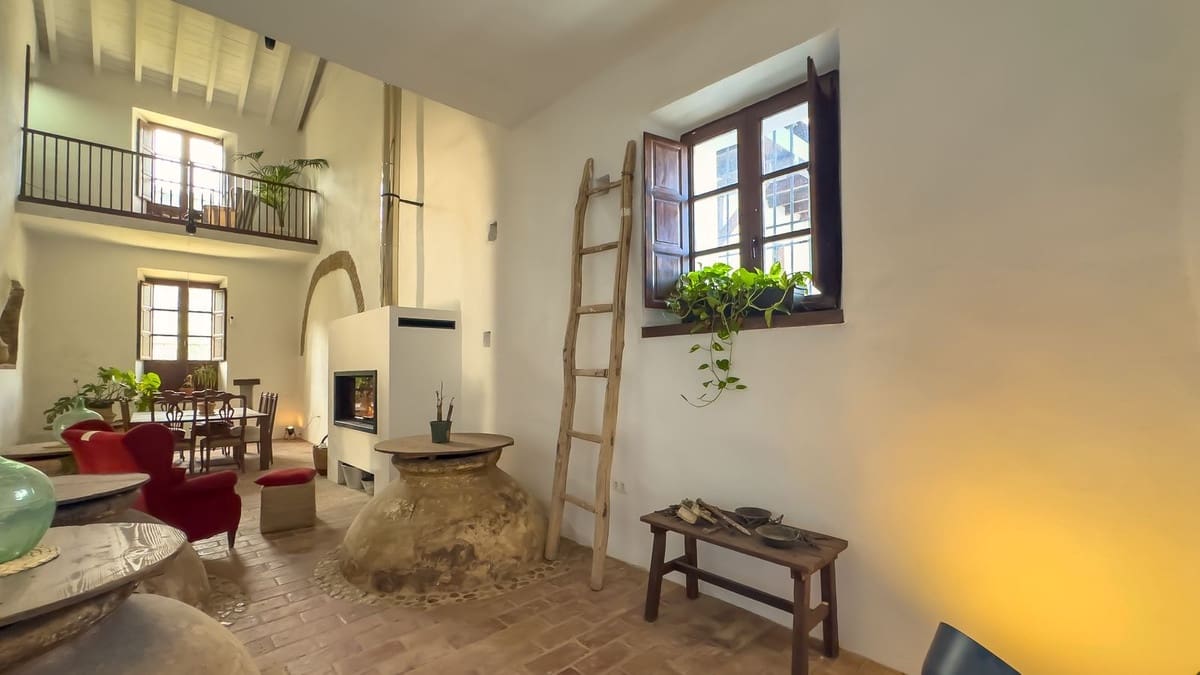 8 soverom Finca/Herregård til salgs i Malaga by med svømmebasseng garasje - € 1 195 000 (Ref: 9438759)