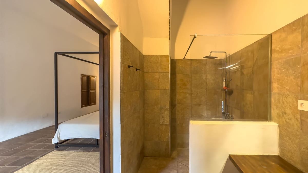 8 soverom Finca/Herregård til salgs i Malaga by med svømmebasseng garasje - € 1 195 000 (Ref: 9438759)