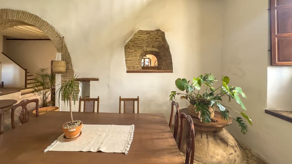 8 soverom Finca/Herregård til salgs i Malaga by med svømmebasseng garasje - € 1 195 000 (Ref: 9438759)