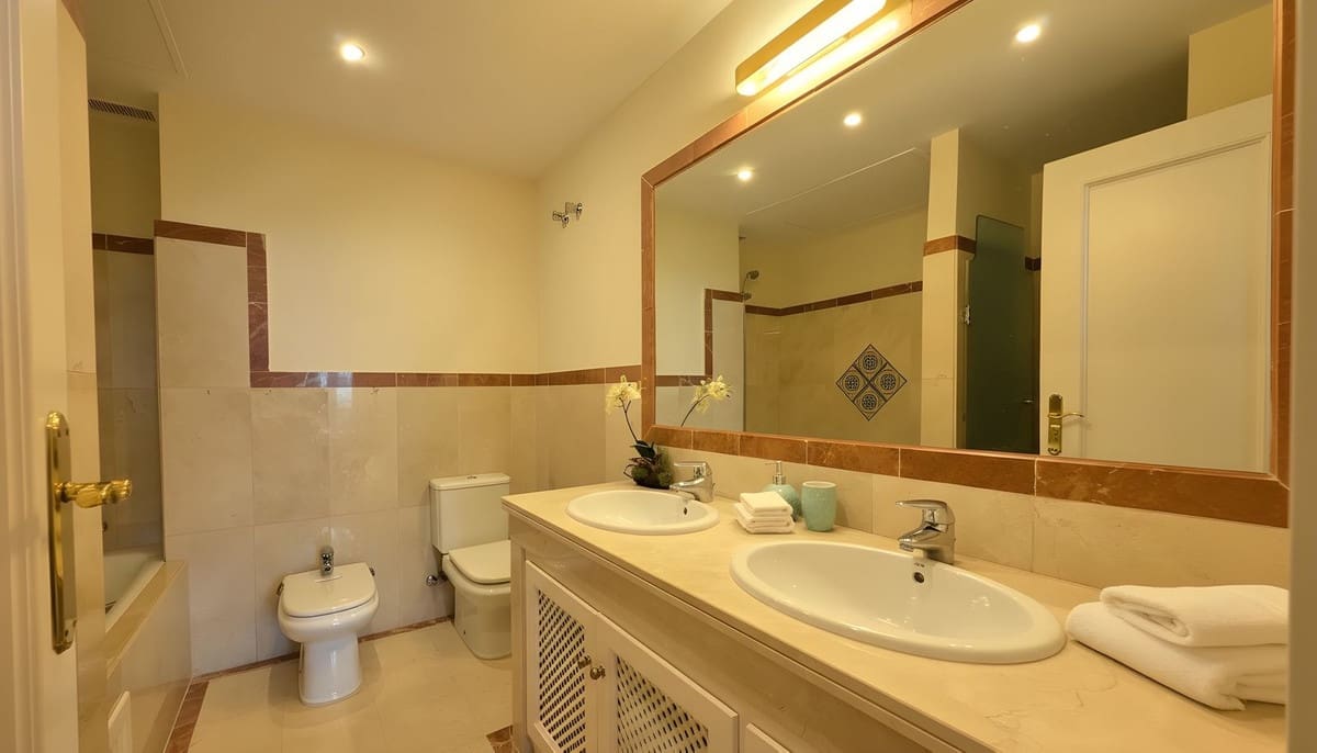 2 slaapkamer Appartement te koop in Bahia de Casares met zwembad garage - € 499.000 (Ref: 9447326)