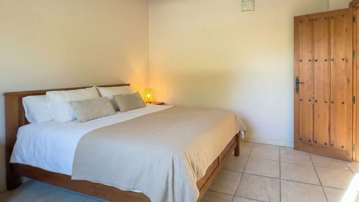 2 soveværelse Finca/Landehus til salg i Coin med swimmingpool garage - € 250.000 (Ref: 9448931)