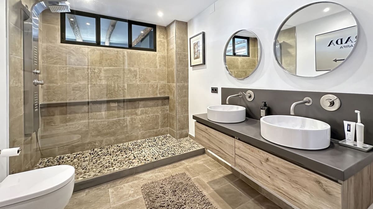 4 bedroom Restaurant/Bar for sale in Alhaurin el Grande - € 250,000 (Ref: 9467736)