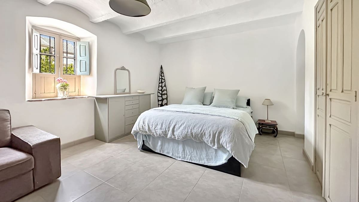 Bar/Restaurante de 4 habitaciones en Alhaurín el Grande en alquiler - 3.500 € (Ref: 9467737)