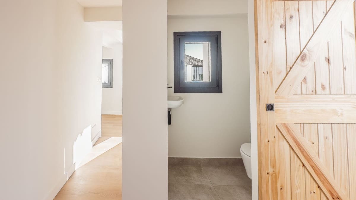 3 bedroom Townhouse for sale in Ojen - € 375,000 (Ref: 9503543)