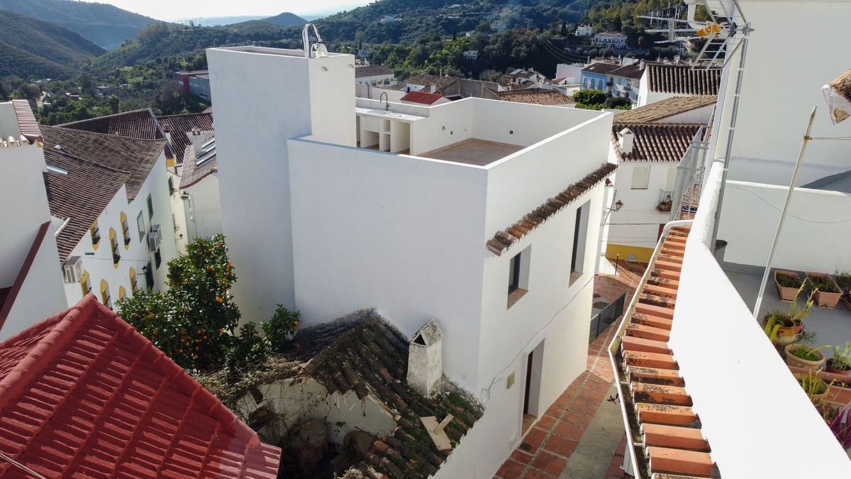 3 bedroom Townhouse for sale in Ojen - € 375,000 (Ref: 9503543)