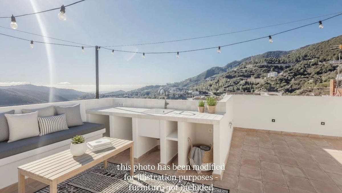 3 bedroom Townhouse for sale in Ojen - € 375,000 (Ref: 9503543)