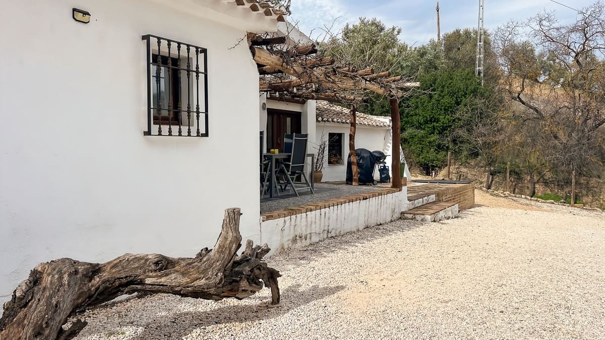 9 sovrum Finca/Hus på landet till salu i Villanueva del Rosario med pool garage - 780 000 € (Ref: 9528941)