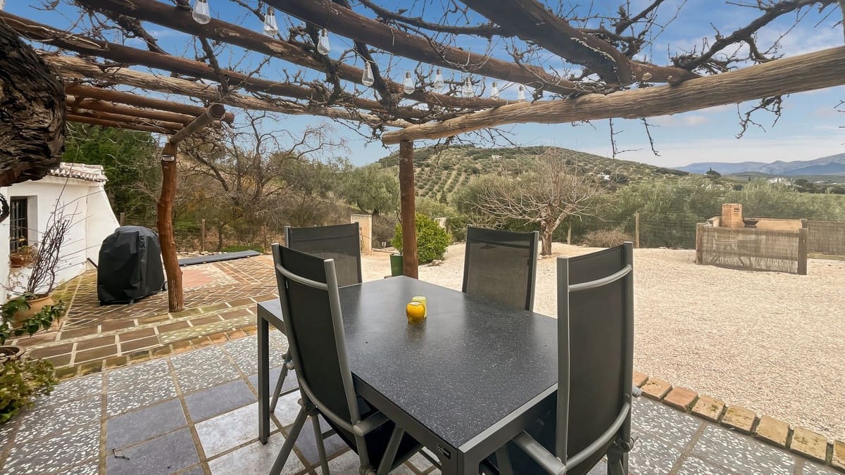 9 sovrum Finca/Hus på landet till salu i Villanueva del Rosario med pool garage - 780 000 € (Ref: 9528941)