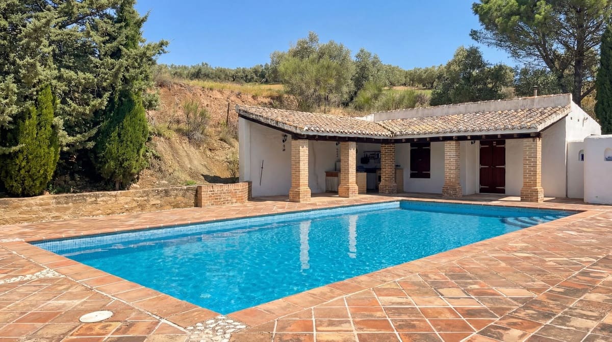 9 bedroom Finca/Country House for sale in Villanueva del Rosario with pool garage - € 780,000 (Ref: 9528941)