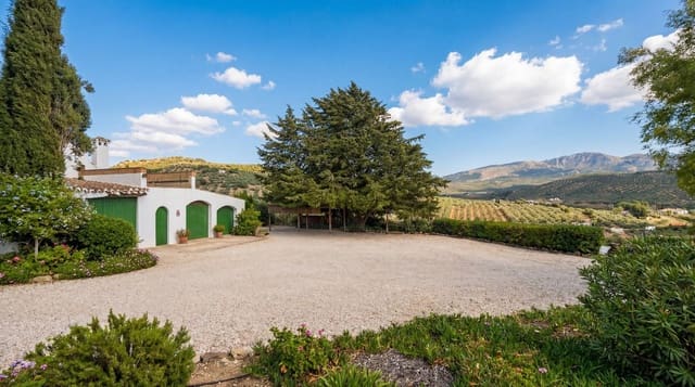 9 soverom Finca/Herregård til salgs i Villanueva del Rosario med svømmebasseng garasje - € 780 000 (Ref: 9528941)