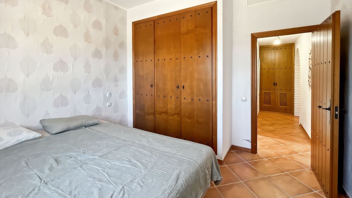 3 soveværelse Villa til salg i Colmenar med swimmingpool garage - € 436.000 (Ref: 9528942)