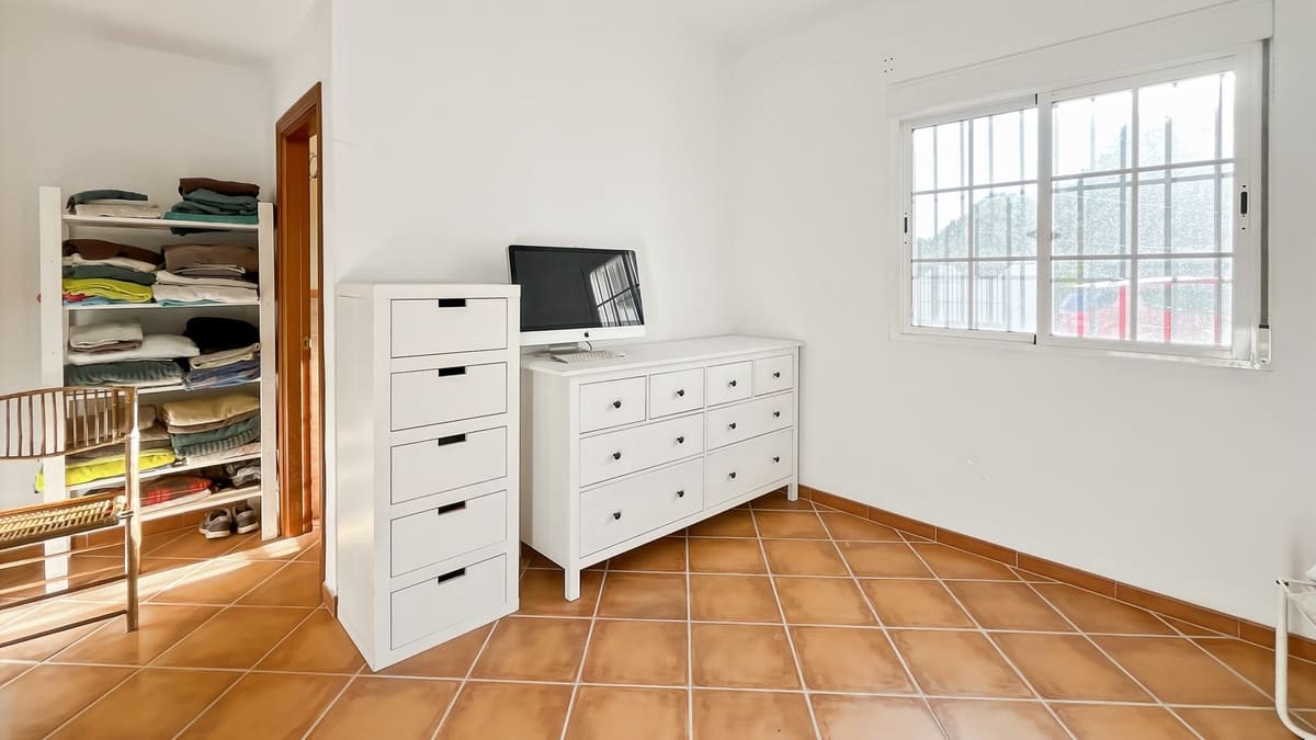 3 soveværelse Villa til salg i Colmenar med swimmingpool garage - € 436.000 (Ref: 9528942)