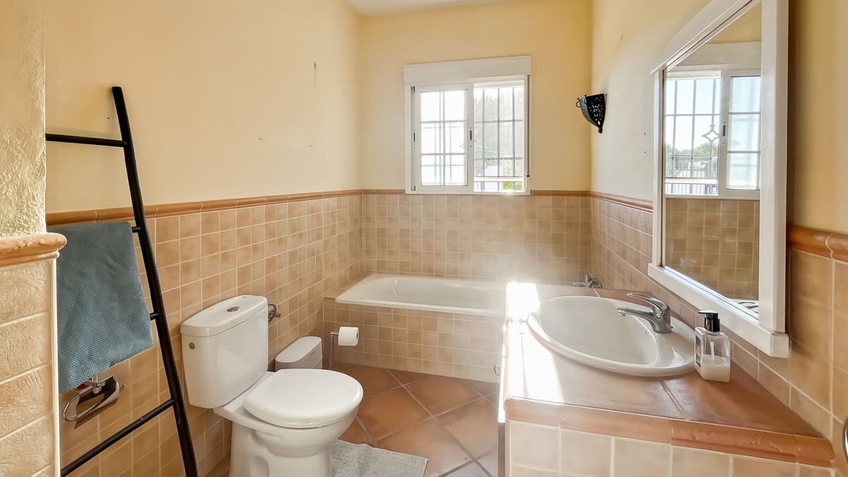 3 soveværelse Villa til salg i Colmenar med swimmingpool garage - € 436.000 (Ref: 9528942)