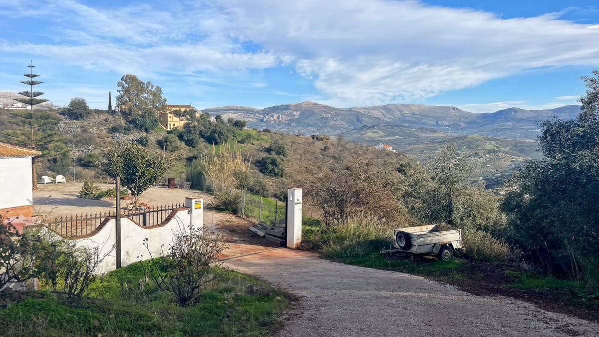 3 soveværelse Villa til salg i Colmenar med swimmingpool garage - € 436.000 (Ref: 9528942)