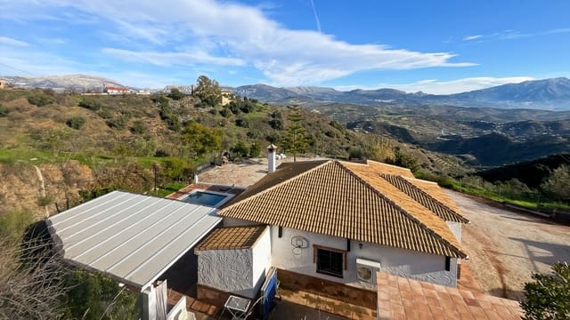 3 soveværelse Villa til salg i Colmenar med swimmingpool garage - € 436.000 (Ref: 9528942)