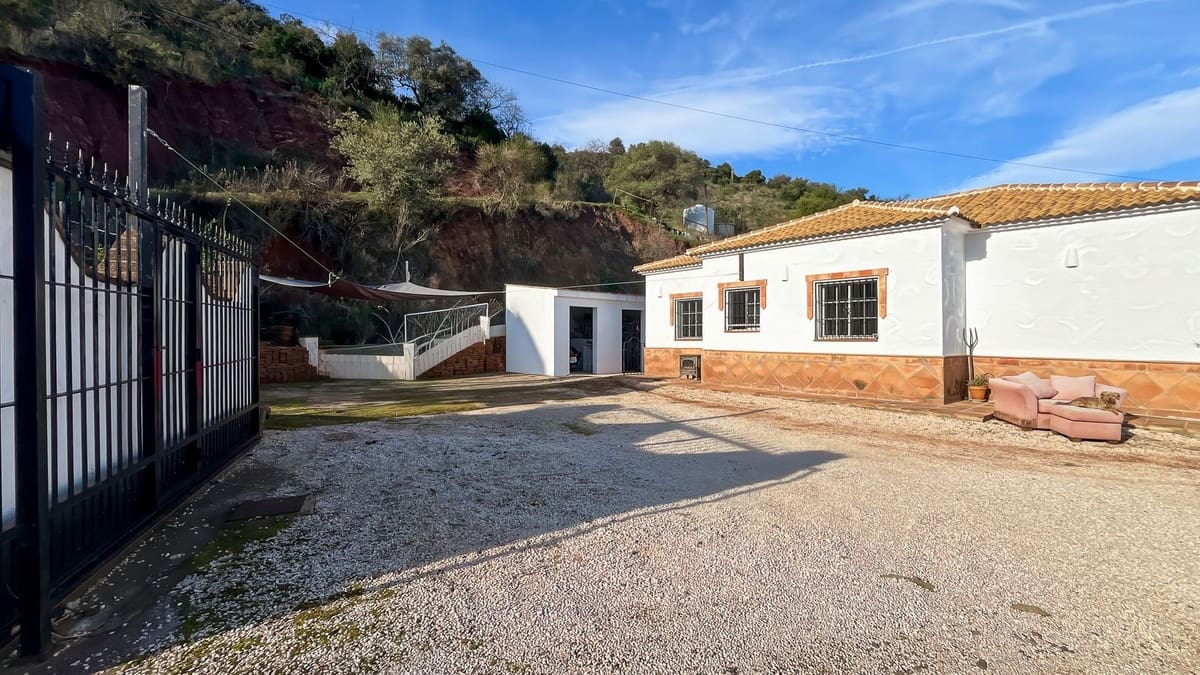 3 soveværelse Villa til salg i Colmenar med swimmingpool garage - € 436.000 (Ref: 9528942)