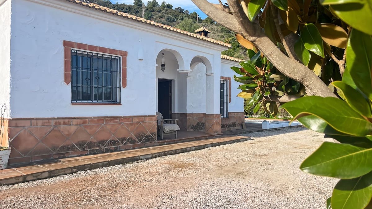 3 soveværelse Villa til salg i Colmenar med swimmingpool garage - € 436.000 (Ref: 9528942)