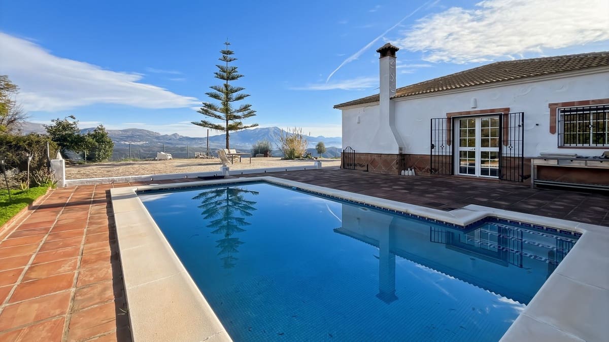 3 soveværelse Villa til salg i Colmenar med swimmingpool garage - € 436.000 (Ref: 9528942)