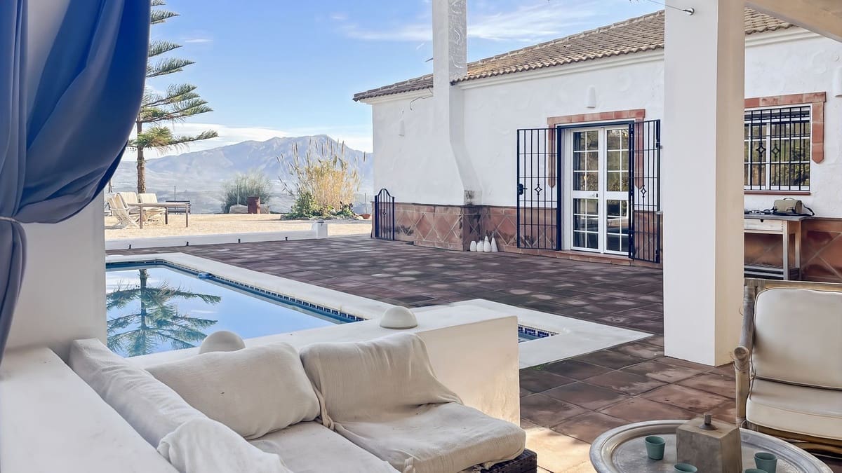 3 soveværelse Villa til salg i Colmenar med swimmingpool garage - € 436.000 (Ref: 9528942)