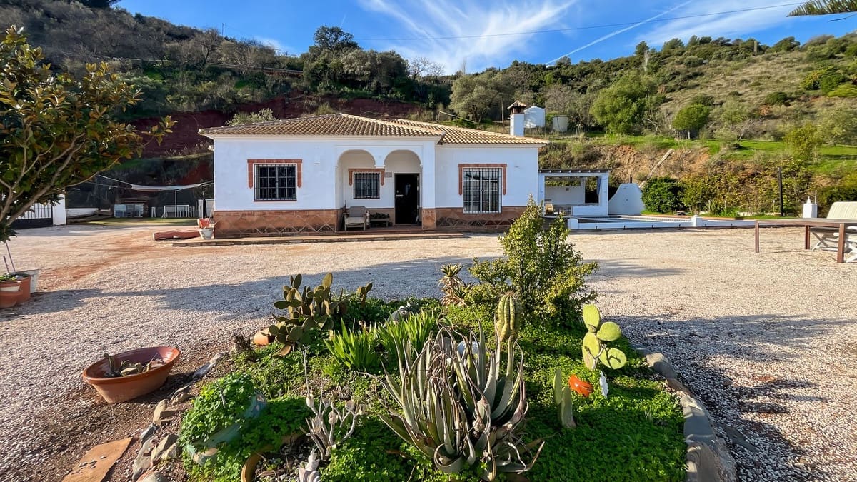 3 soveværelse Villa til salg i Colmenar med swimmingpool garage - € 436.000 (Ref: 9528942)