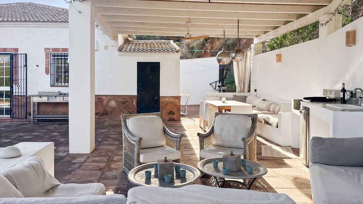 3 soveværelse Villa til salg i Colmenar med swimmingpool garage - € 436.000 (Ref: 9528942)