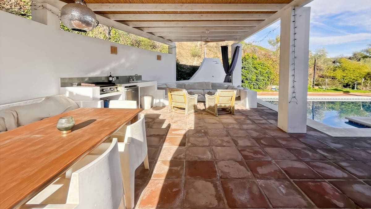 3 soveværelse Villa til salg i Colmenar med swimmingpool garage - € 436.000 (Ref: 9528942)