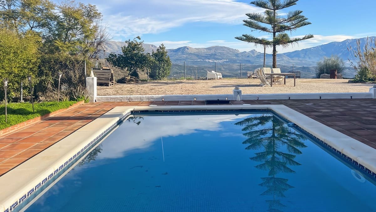 3 soveværelse Villa til salg i Colmenar med swimmingpool garage - € 436.000 (Ref: 9528942)