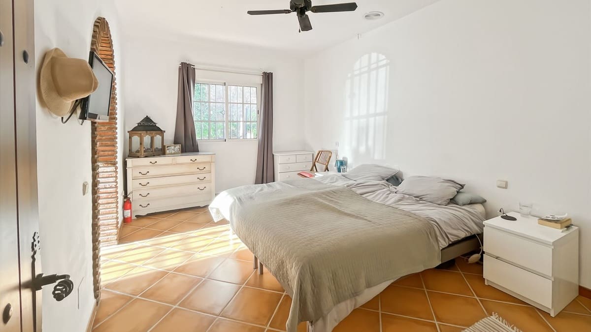 3 soveværelse Villa til salg i Colmenar med swimmingpool garage - € 436.000 (Ref: 9528942)