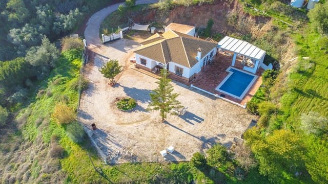 4 slaapkamer Villa te koop in Colmenar met zwembad garage - € 436.000 (Ref: 9528942)