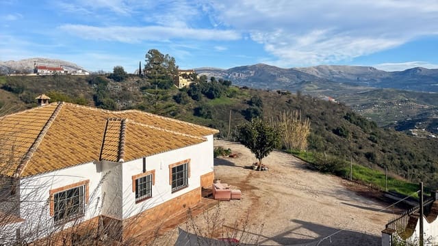 4 slaapkamer Villa te koop in Colmenar met zwembad garage - € 436.000 (Ref: 9528942)