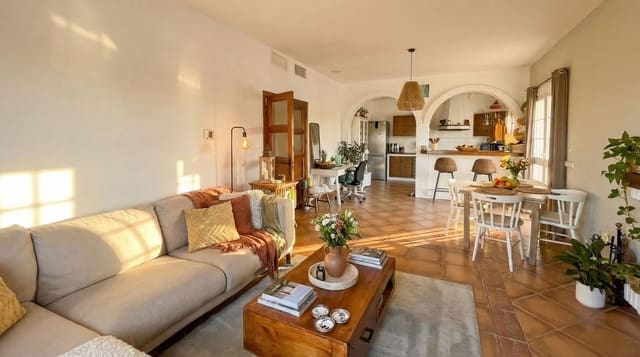 4 chambre Villa/Maison à vendre à Colmenar avec piscine garage - 399 000 € (Ref: 9528942)