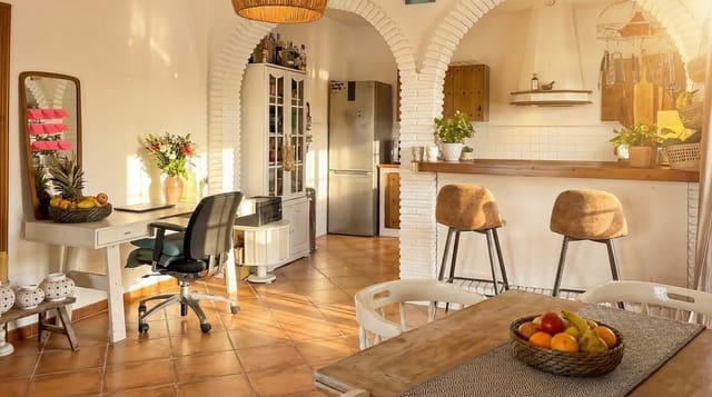 4 soverom Villa til salgs i Colmenar med svømmebasseng garasje - € 399 000 (Ref: 9528942)