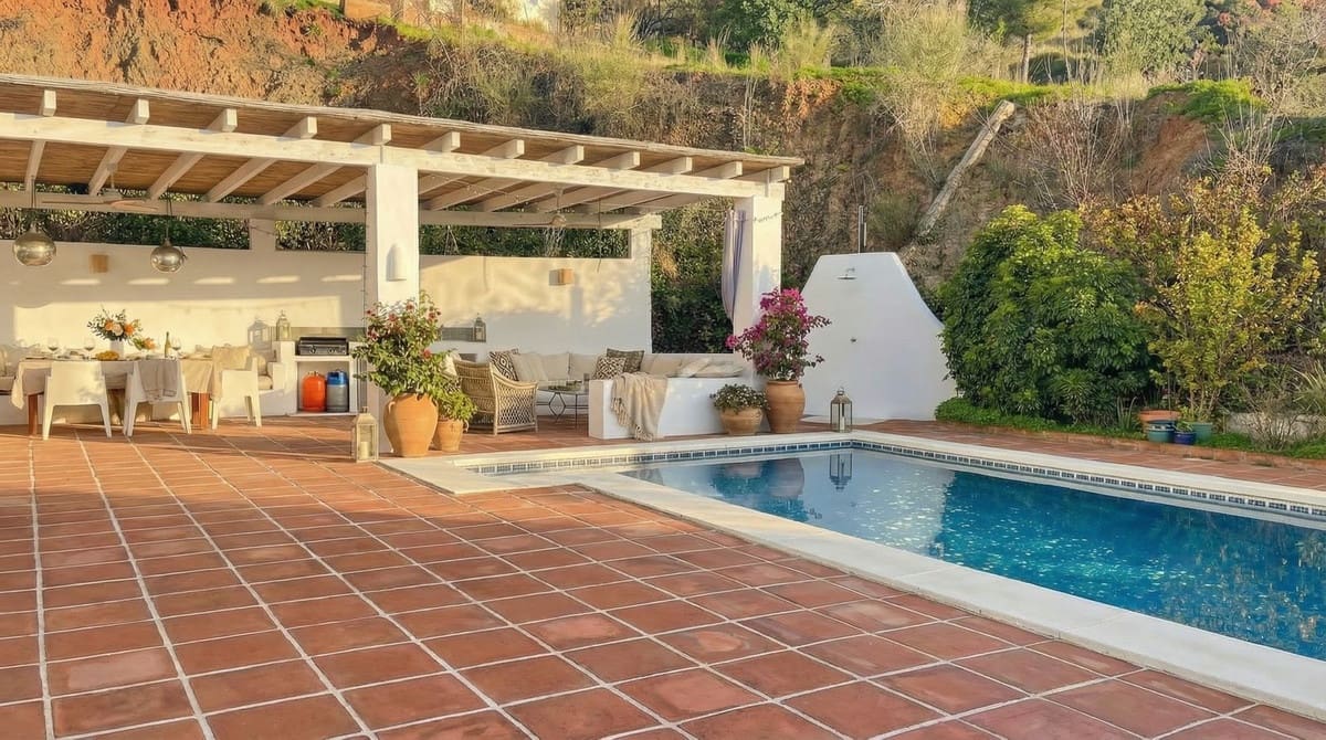 4 soveværelse Villa til salg i Colmenar med swimmingpool garage - € 399.000 (Ref: 9528942)