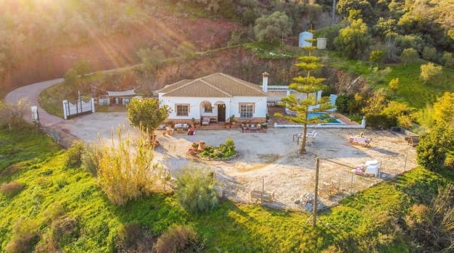 4 soverom Villa til salgs i Colmenar med svømmebasseng garasje - € 399 000 (Ref: 9528942)