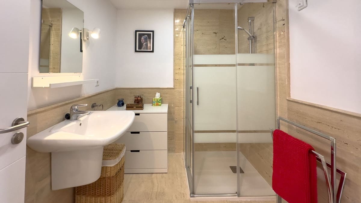 Apartamento de 2 habitaciones en Alhaurín de la Torre en venta con piscina garaje - 350.000 € (Ref: 9535065)