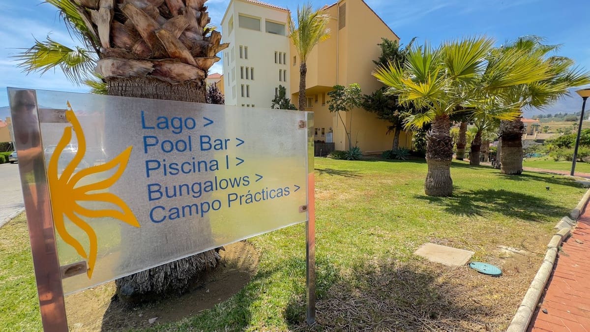 Apartamento de 2 habitaciones en Alhaurín de la Torre en venta con piscina garaje - 350.000 € (Ref: 9535065)