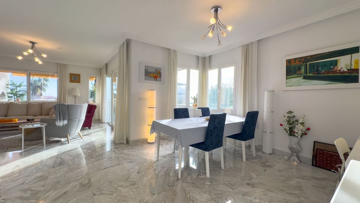 2 bedroom Apartment for sale in Alhaurin de la Torre with pool garage - € 350,000 (Ref: 9535065)